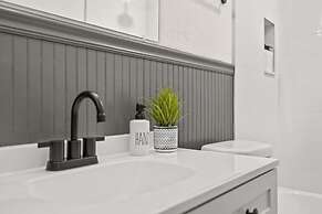 Sunny Palmetto Oasis: 4br Home With Private Pool 4 Bedroom Home by Red