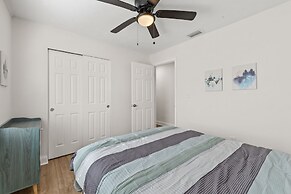 Sunny Palmetto Oasis: 4br Home With Private Pool 4 Bedroom Home by Red