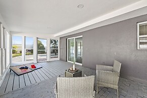 Sunny Palmetto Oasis: 4br Home With Private Pool 4 Bedroom Home by Red