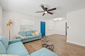 Sunny Palmetto Oasis: 4br Home With Private Pool 4 Bedroom Home by Red