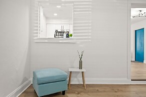 Sunny Palmetto Oasis: 4br Home With Private Pool 4 Bedroom Home by Red