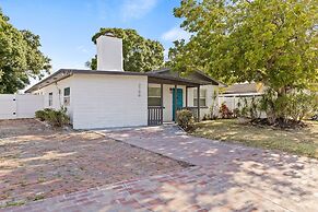 Sunny Palmetto Oasis: 4br Home With Private Pool 4 Bedroom Home by Red