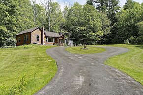 Qutie Pie House 2 Bedroom Home by RedAwning