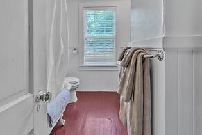 Rustic Farmhouse 4 Bedroom Home by RedAwning