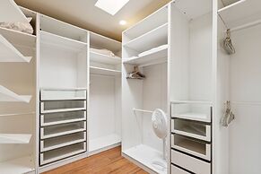 Tranquil Mid-century Home In Foothills 4 Bedroom Home by RedAwning