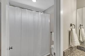 The Ideal Getaway 3 Bedroom Home by RedAwning