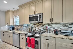 Serene & Charming 5br Des Plaines Getaway 5 Bedroom Home by RedAwning