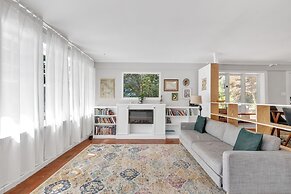 Robin's Rest 3 Bedroom Home by RedAwning