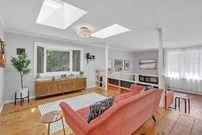 Robin's Rest 3 Bedroom Home by RedAwning