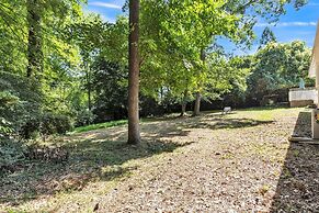 Robin's Rest 3 Bedroom Home by RedAwning