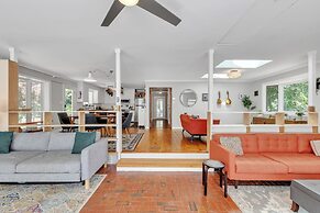 Robin's Rest 3 Bedroom Home by RedAwning