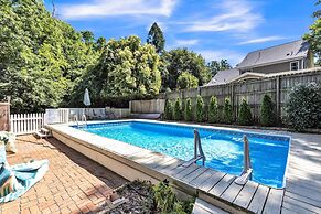 Robin's Rest 3 Bedroom Home by RedAwning