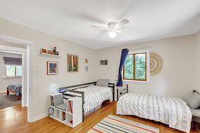 Robin's Rest 3 Bedroom Home by RedAwning