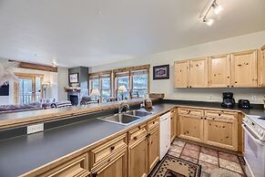 2652 Tenderfoot Lodge 3 Bedroom Condo by RedAwning