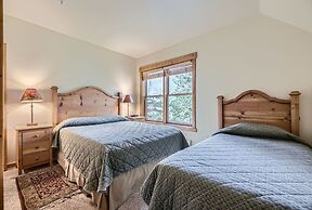 2652 Tenderfoot Lodge 3 Bedroom Condo by RedAwning