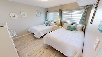 Beach House 503d 2 Bedroom Condo by RedAwning