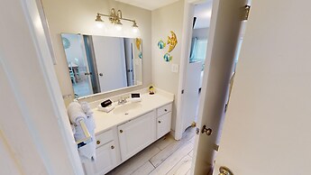 Beach House 503d 2 Bedroom Condo by RedAwning