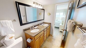 Beach House 503d 2 Bedroom Condo by RedAwning