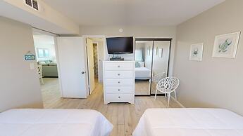 Beach House 503d 2 Bedroom Condo by RedAwning