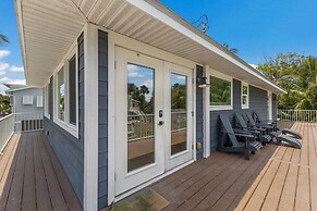 Sea La Vie 3 Bedroom Home by RedAwning