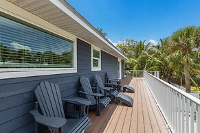 Sea La Vie 3 Bedroom Home by RedAwning