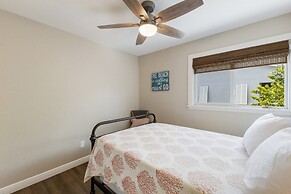 Sea La Vie 3 Bedroom Home by RedAwning