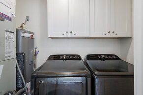 Sea La Vie 3 Bedroom Home by RedAwning