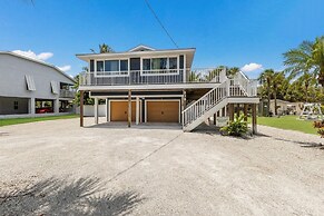 Sea La Vie 3 Bedroom Home by RedAwning