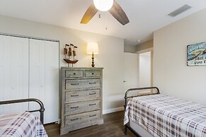 Sea La Vie 3 Bedroom Home by RedAwning