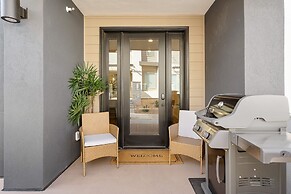 Deja Blue At Desert Color 2 Bedroom Condo