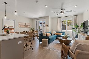 Deja Blue At Desert Color 2 Bedroom Condo