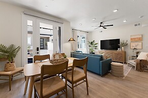 Deja Blue At Desert Color 2 Bedroom Condo