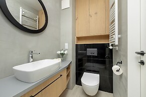 Bel Mare Stylish Apartment by Renters