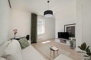 Comfortable Wroclaw Studio by Renters