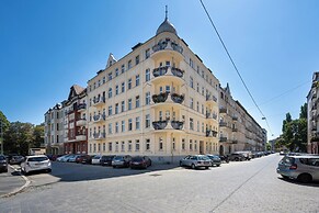 Comfortable Wroclaw Studio by Renters