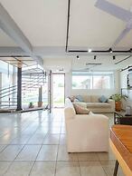 New Comfortable Retreat. Pool & BBQ