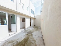 New Comfortable Retreat. Pool & BBQ