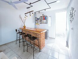 New Comfortable Retreat. Pool & BBQ