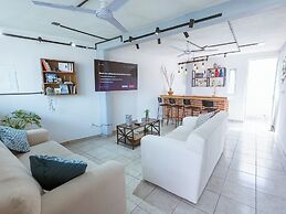 New Comfortable Retreat. Pool & BBQ