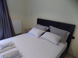 Central Cute 2Bd Balcony apt in Skiathos