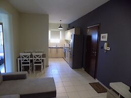 Central Cute 2Bd Balcony apt in Skiathos