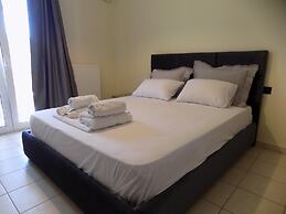 Central Cute 2Bd Balcony apt in Skiathos