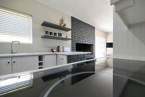 Lands Edge Eco Friendly Cottages