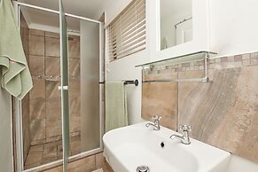 Lands Edge Eco Friendly Cottages