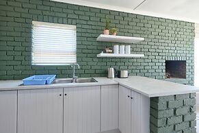 Lands Edge Eco Friendly Cottages