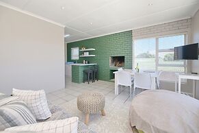 Lands Edge Eco Friendly Cottages