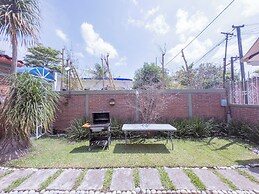 New Family House. Pool & BBQ Area