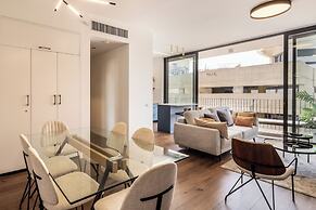 Modern Cozy Dream by Sea N' Rent