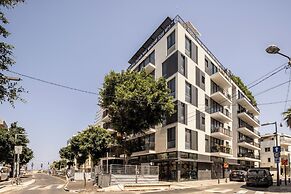 Modern Cozy Dream by Sea N' Rent