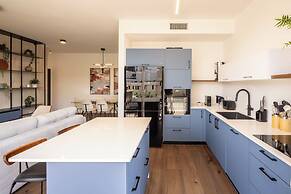 Modern Cozy Dream by Sea N' Rent